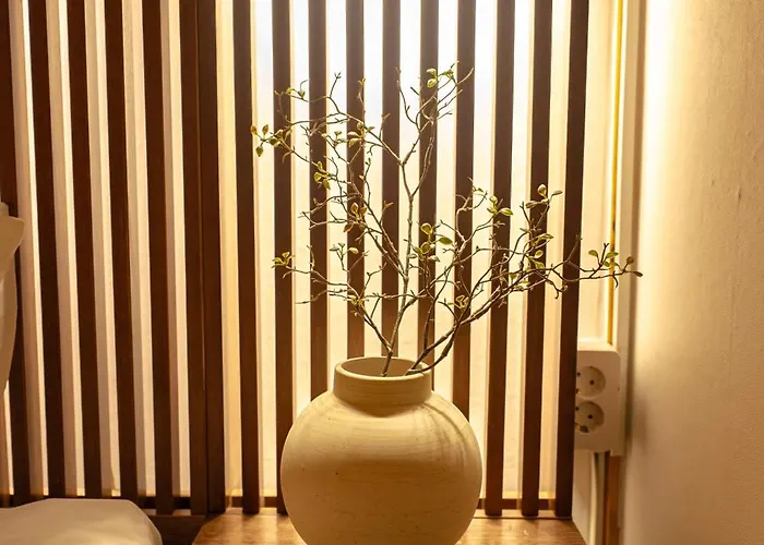 경복궁역 5분 한옥독채 "the Onda" 마당정원 야간사진명소, 6인 장기숙소 Appartement Seoel