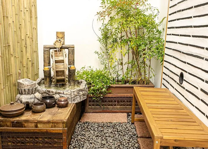 Appartement 경복궁역 5분 한옥독채 "the Onda" 마당정원 야간사진명소, 6인 장기숙소