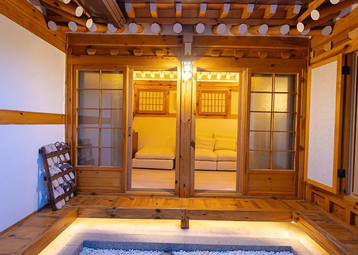 경복궁역 5분 한옥독채 "the Onda" 마당정원 야간사진명소, 6인 장기숙소 Appartement *