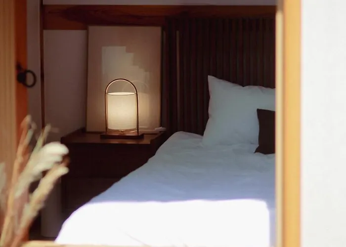 경복궁역 5분 한옥독채 "the Onda" 마당정원 야간사진명소, 6인 장기숙소 Appartement Seoel
