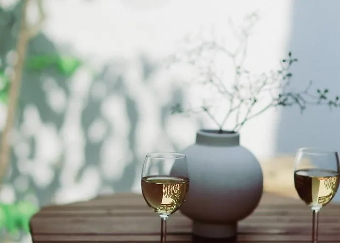 경복궁역 5분 한옥독채 "the Onda" 마당정원 야간사진명소, 6인 장기숙소 Appartement *